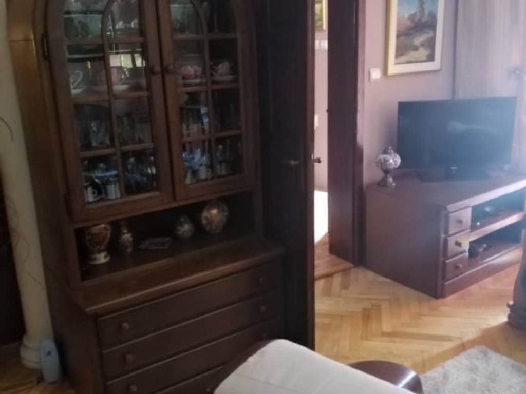 Kragujevac Kuća cetvorosoban i veci Mala vaga