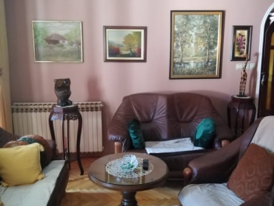 Kragujevac Kuća cetvorosoban i veci Mala vaga
