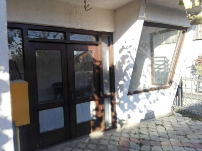 Kuća cetvorosoban i veci Aerodrom