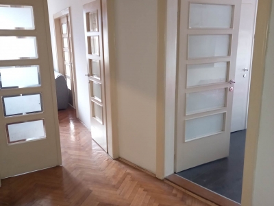 Kragujevac Stan dvoiposoban Centar