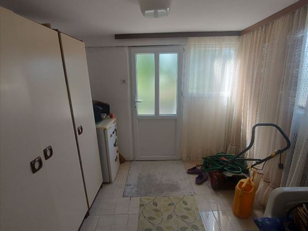 Kragujevac Vikendica dvosoban Cerovac