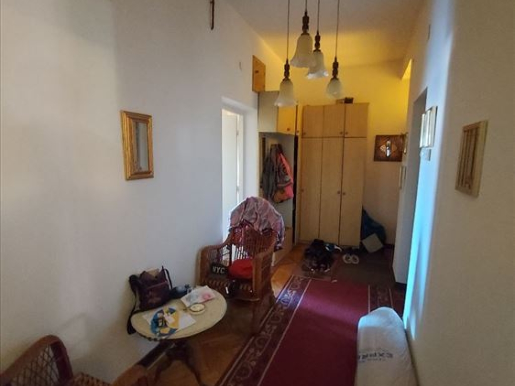 Kragujevac Stan dvoiposoban Centar
