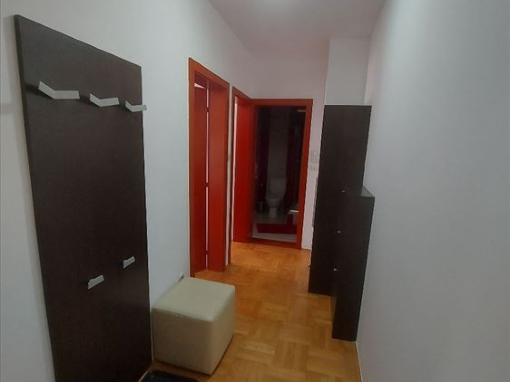 Kragujevac Stan cetvorosoban i veci Erdoglija