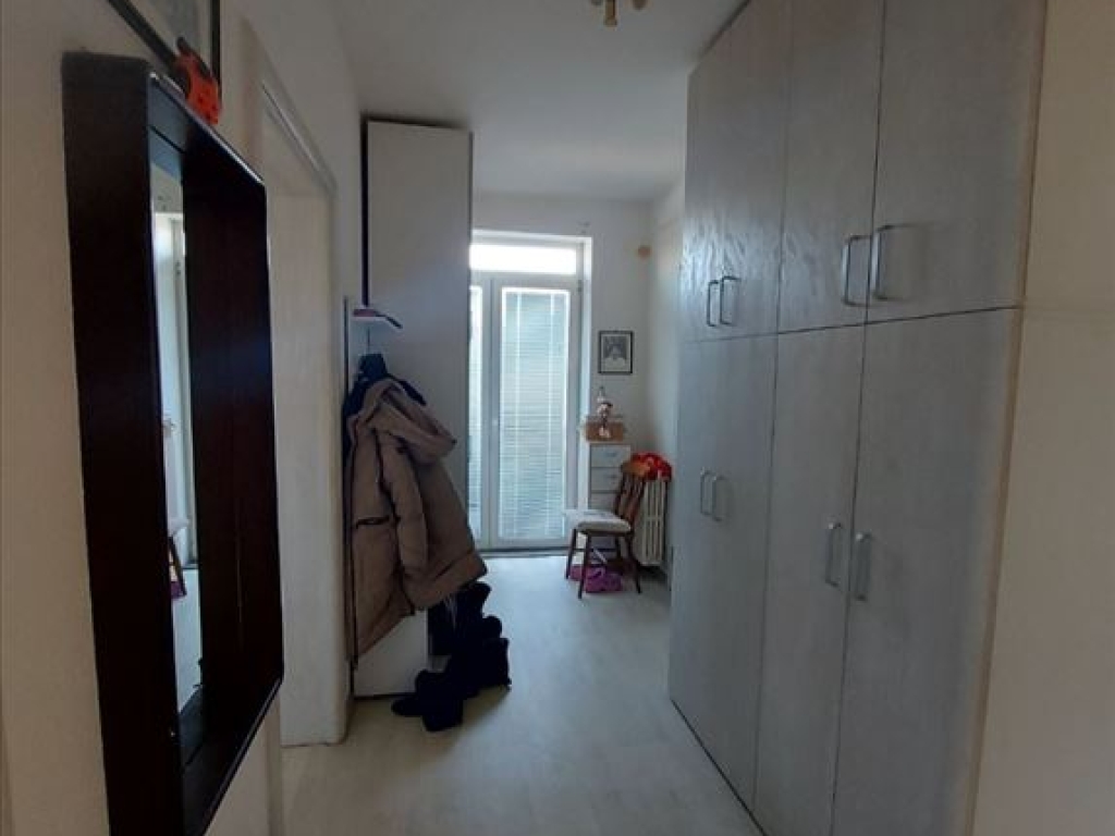 Kragujevac Stan dvosoban Centar