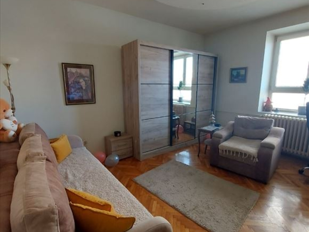 Kragujevac Stan dvosoban Centar