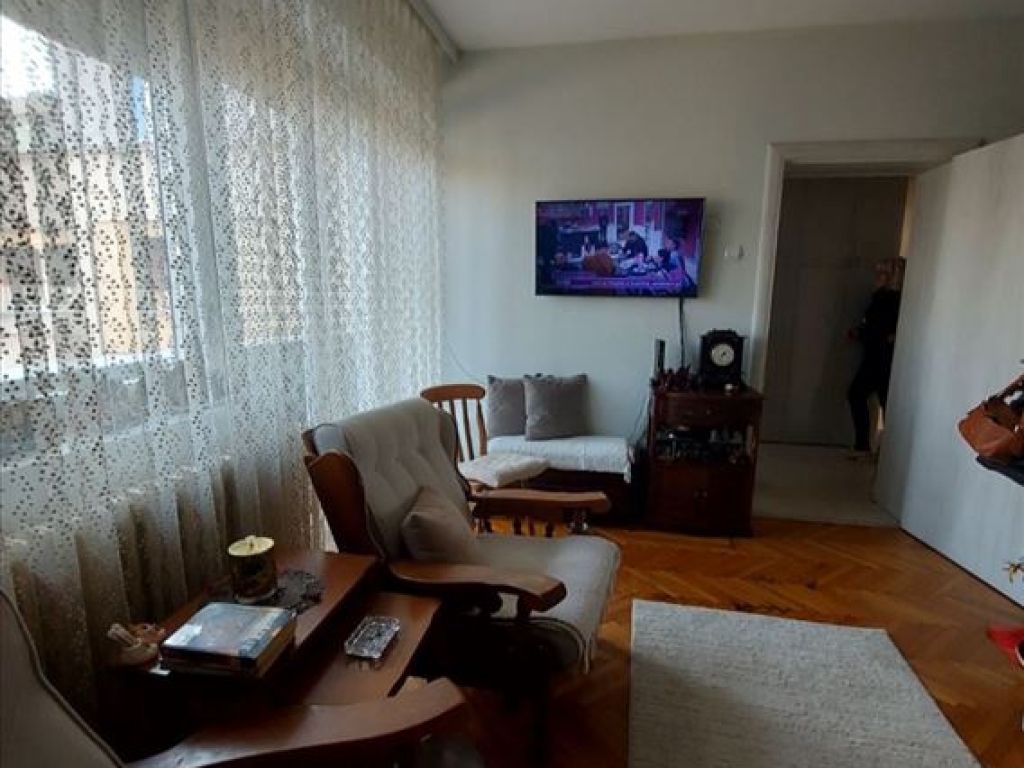 Kragujevac Stan dvosoban Centar