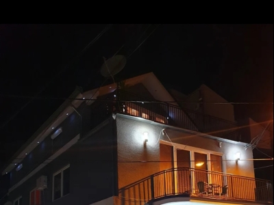 Kragujevac Kuća cetvorosoban i veci Centar